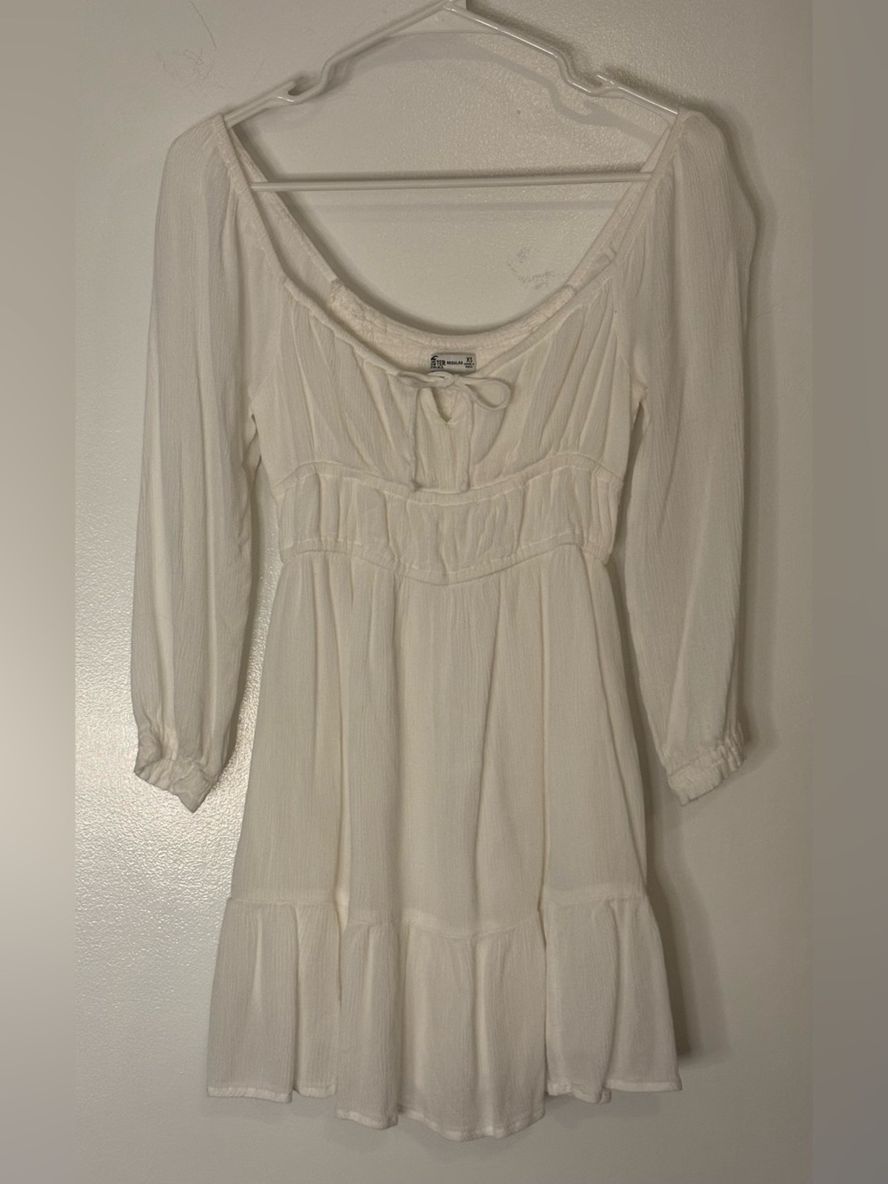 Hollister. White Peasant Boho Dress with Tie Neck